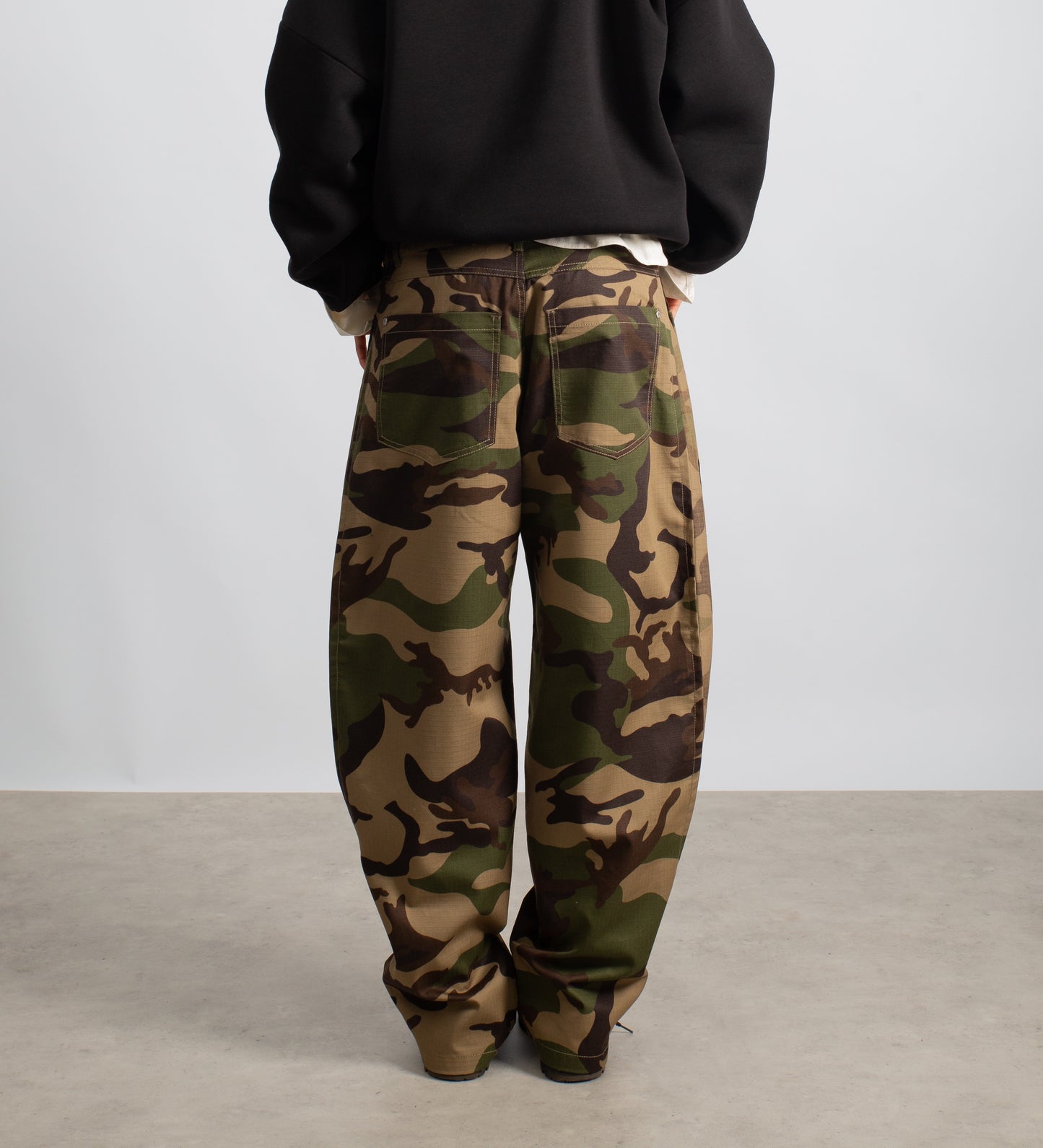 CRTV DEPT. CAMO BAGGY PANTS – Military