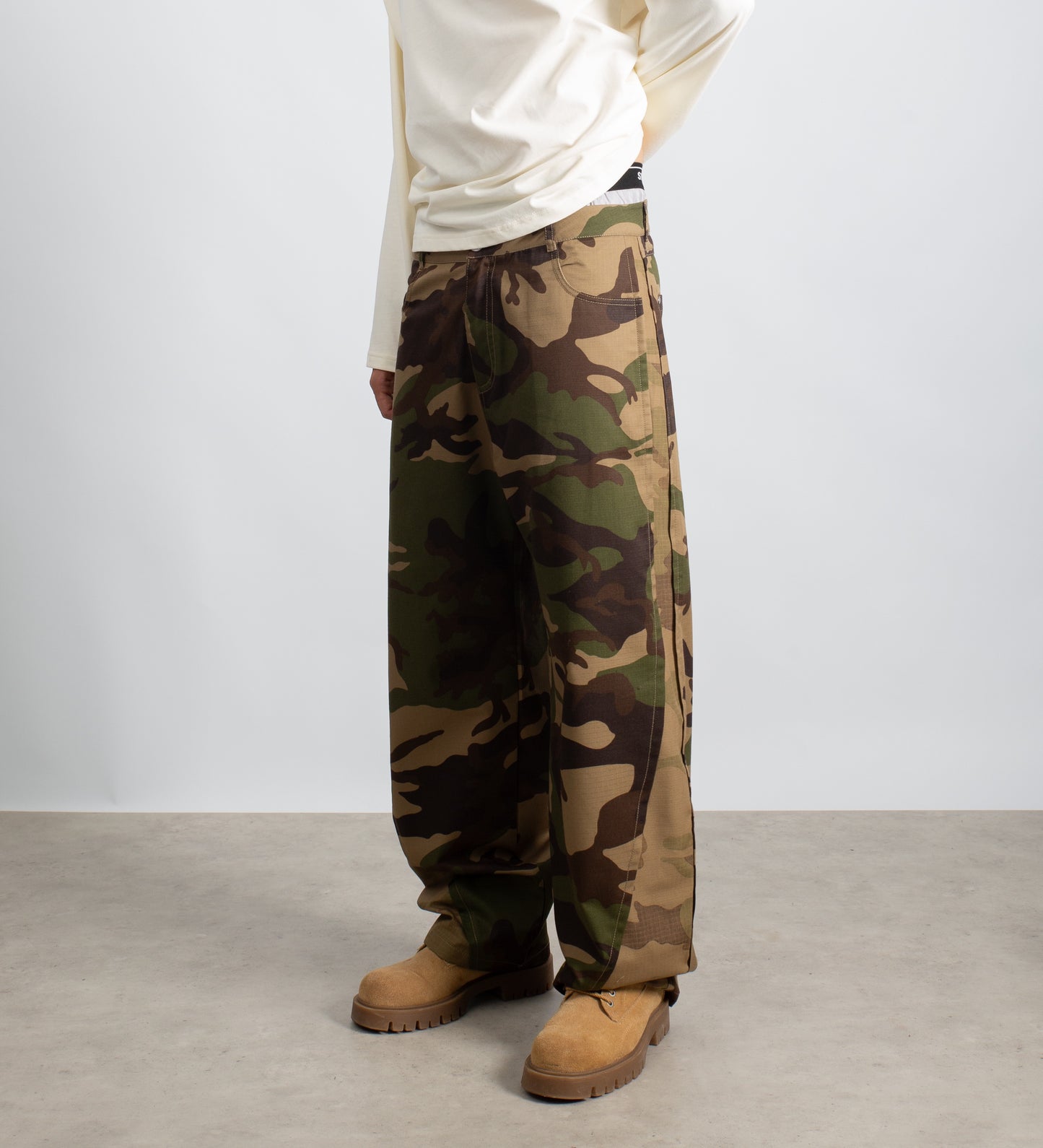 CRTV DEPT. CAMO BAGGY PANTS – Military