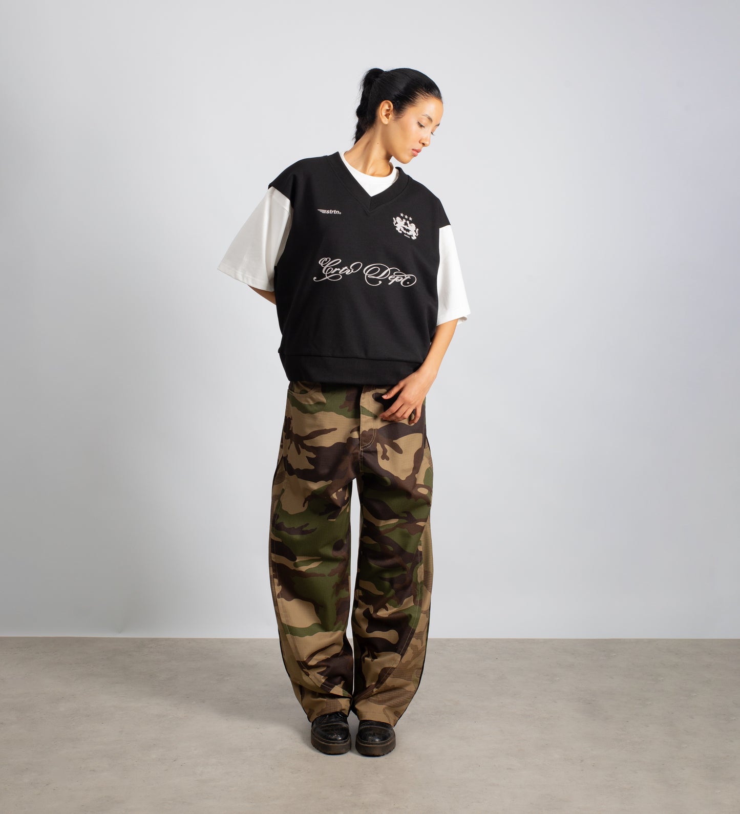 CRTV DEPT. V-NECK VEST – Black