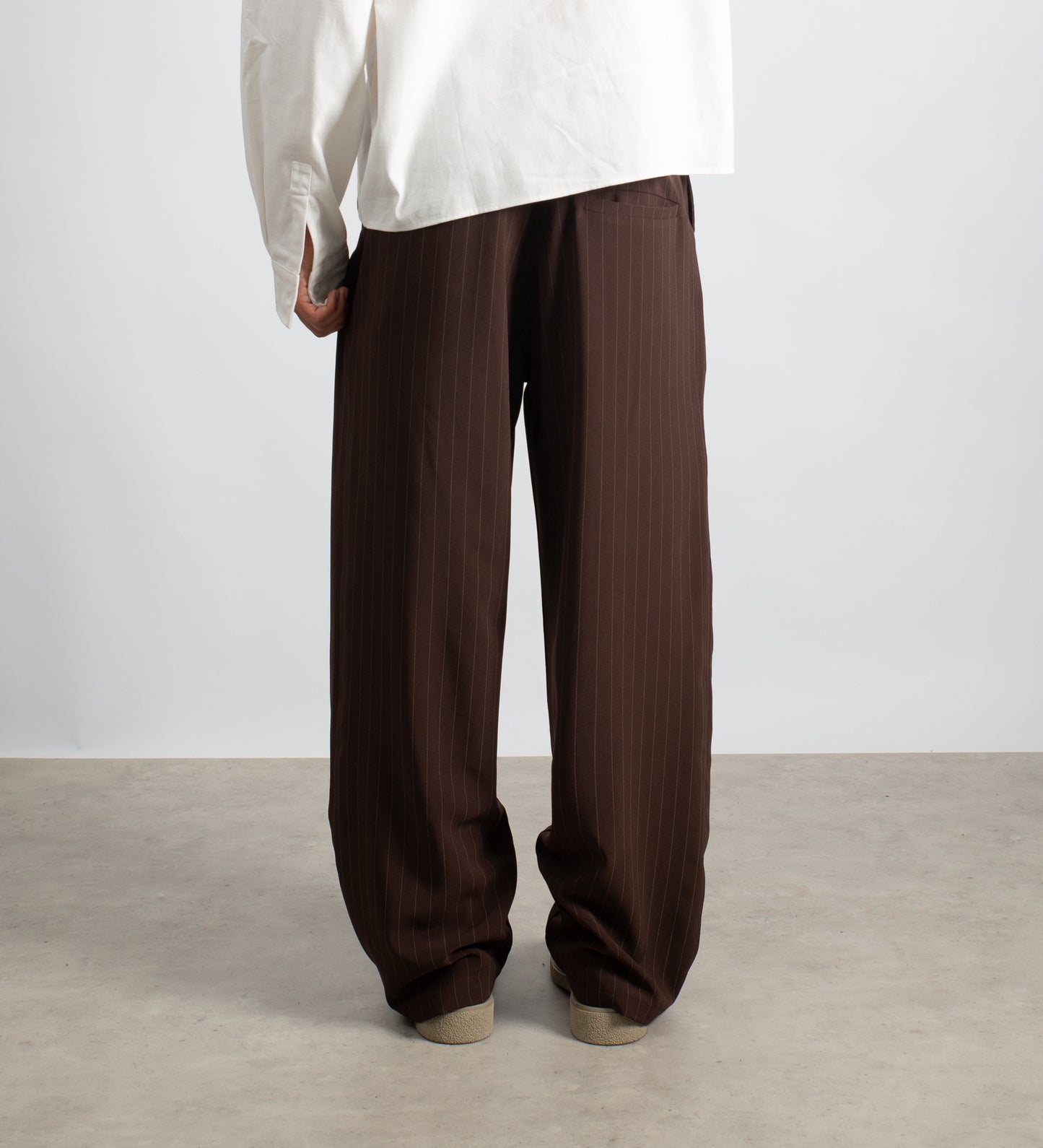 PINSTRIPE PLEATED TROUSERS – Mocha