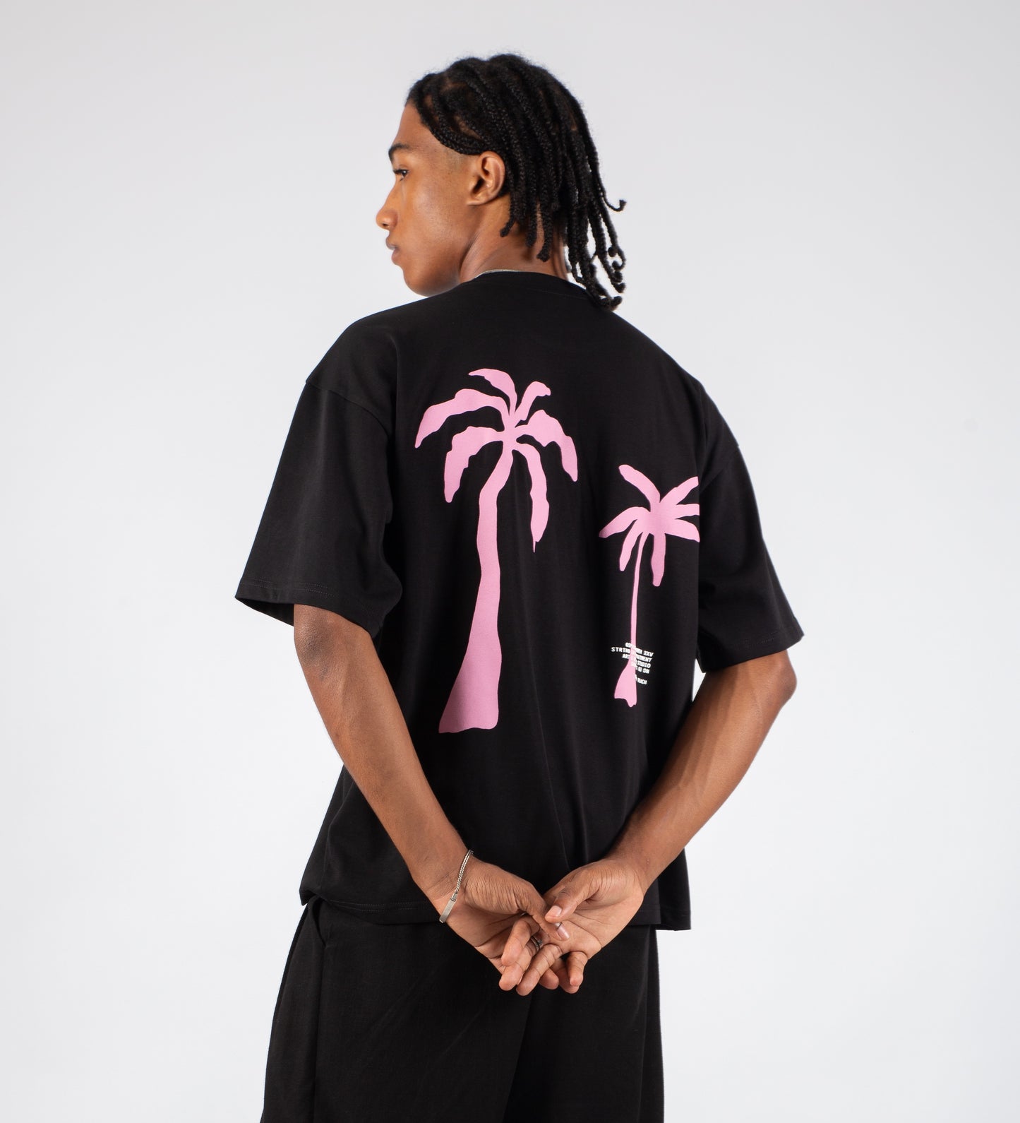OUT OF REACH T-SHIRT – Black