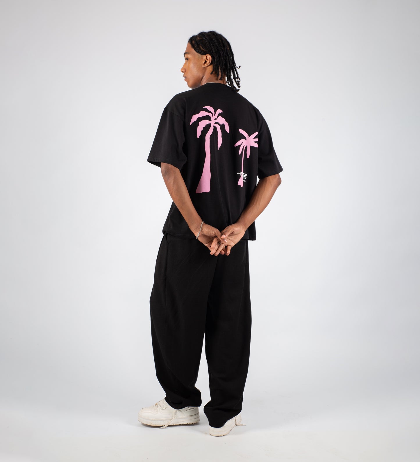 OUT OF REACH T-SHIRT – Black