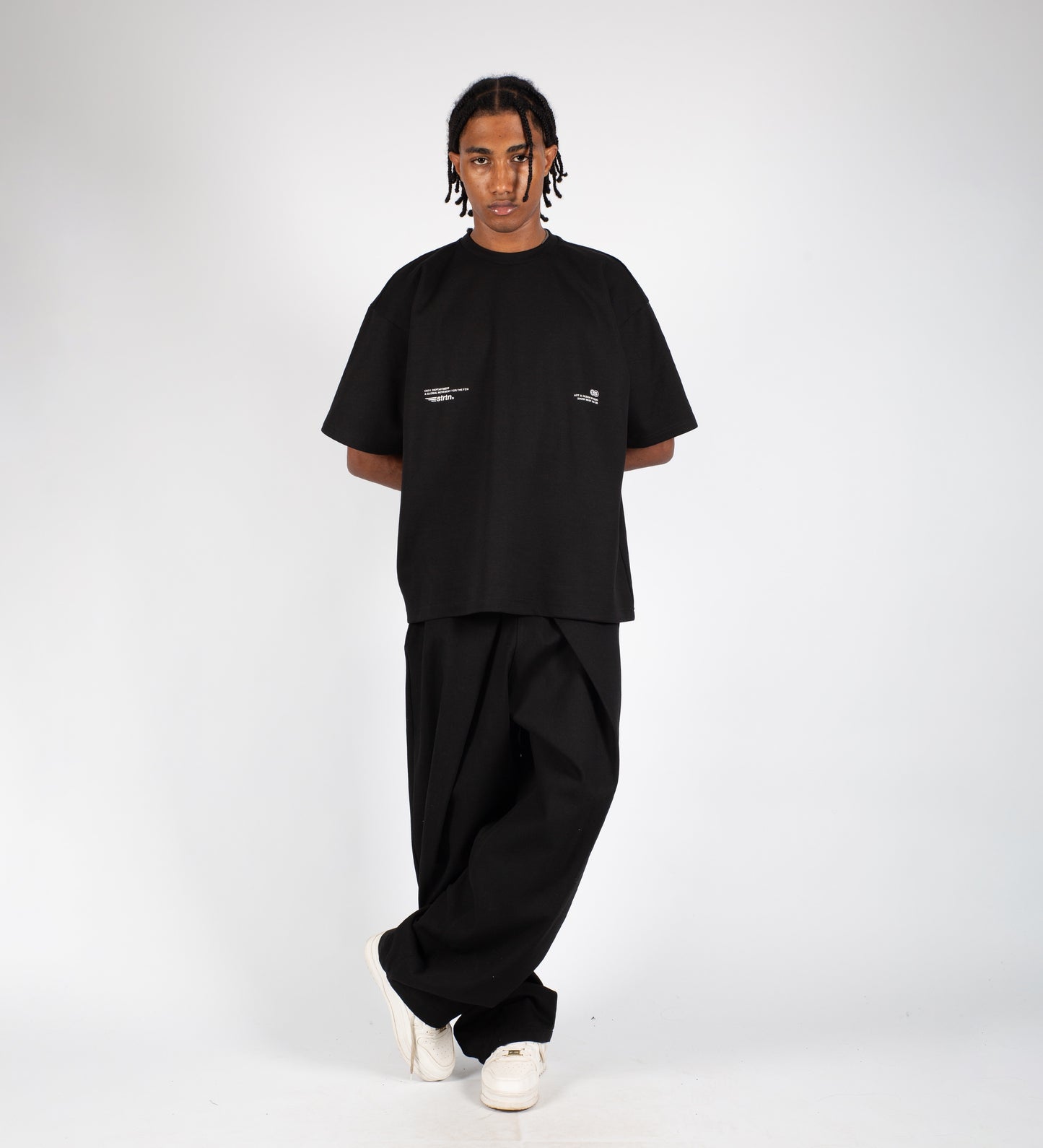 LOCKED HEART HEAVYWEIGHT T-SHIRT – Black