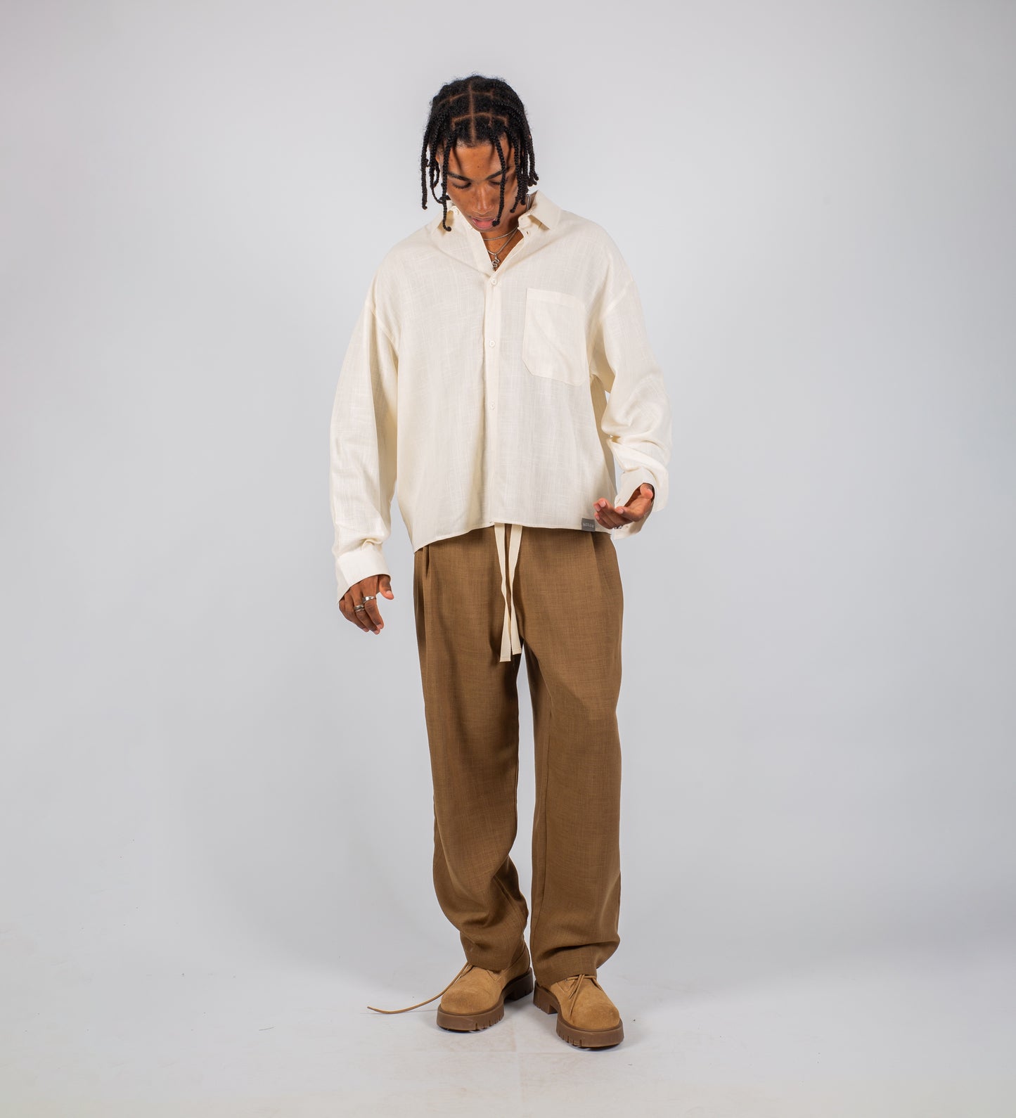 PLEATED BAGGY LINEN PANTS – Brown