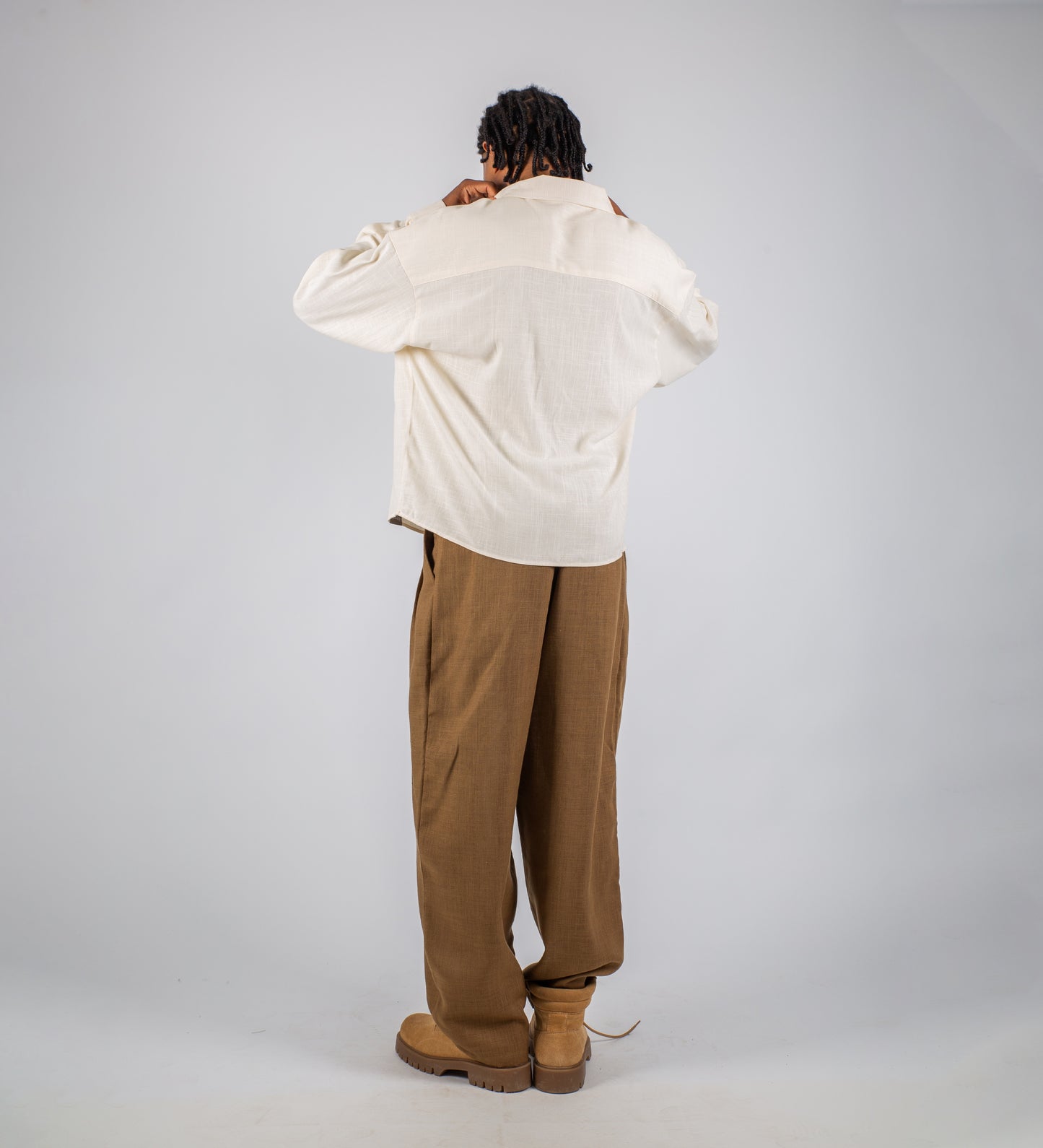 PLEATED BAGGY LINEN PANTS – Brown