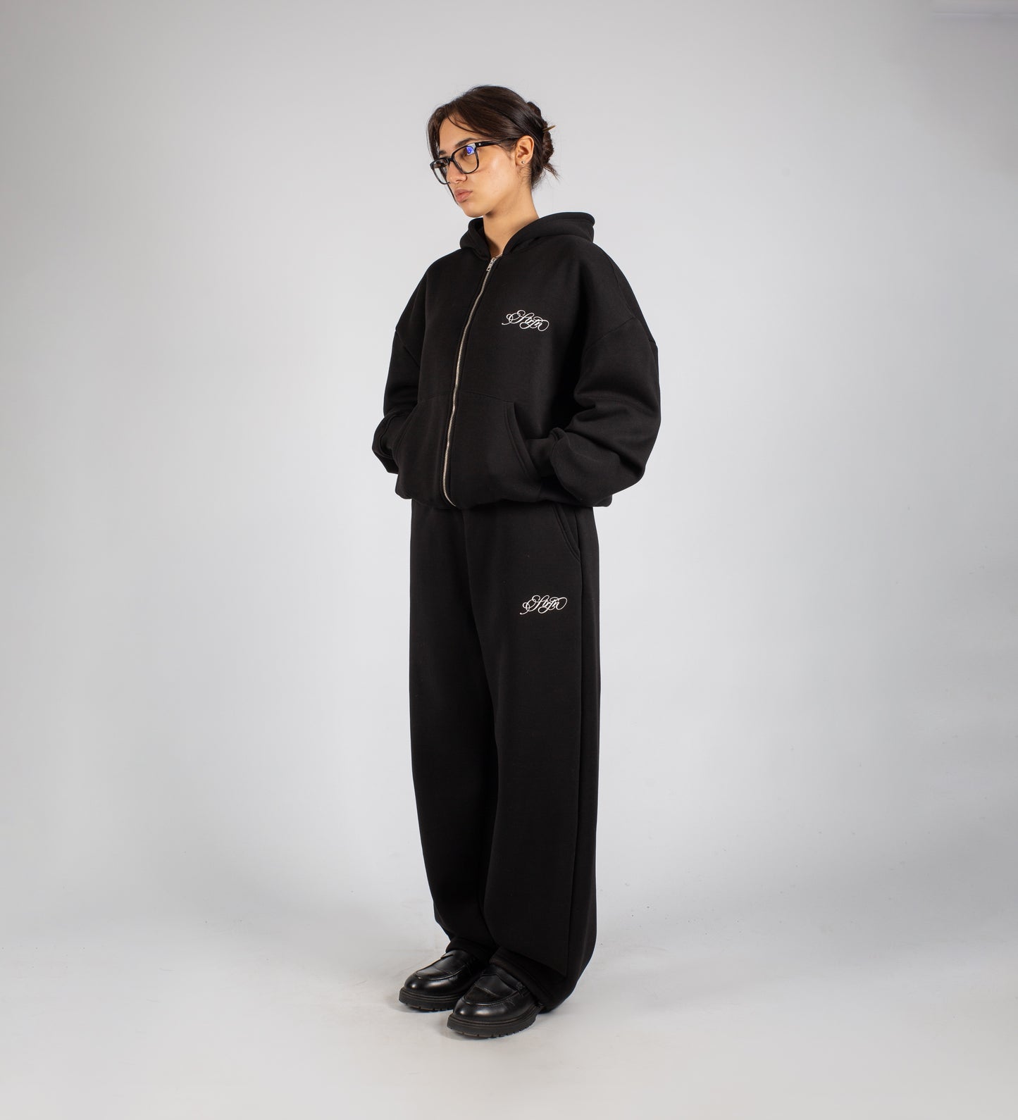 STRTN ZIP-UP HOODIE – Black
