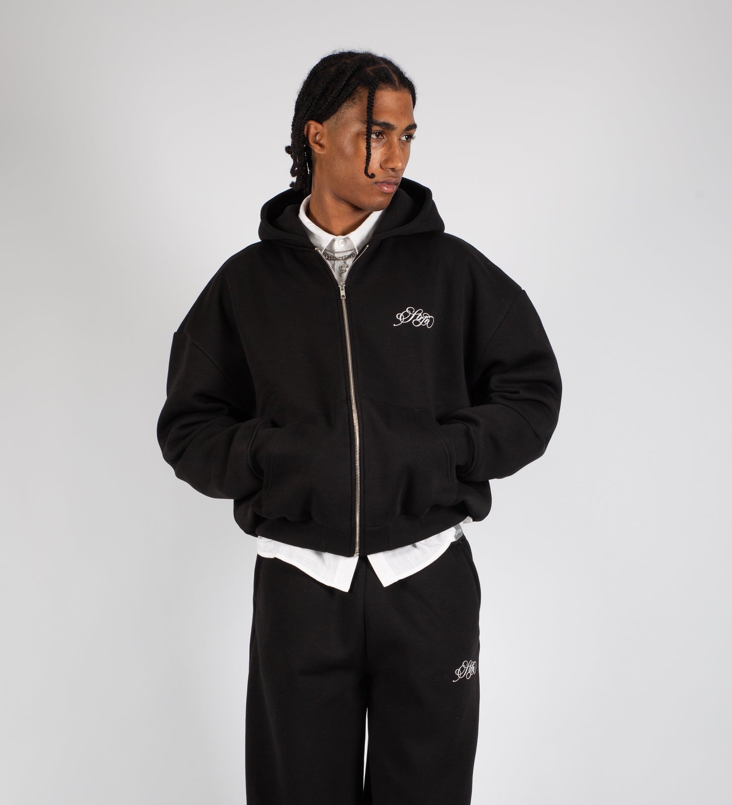 STRTN ZIP-UP HOODIE – Black