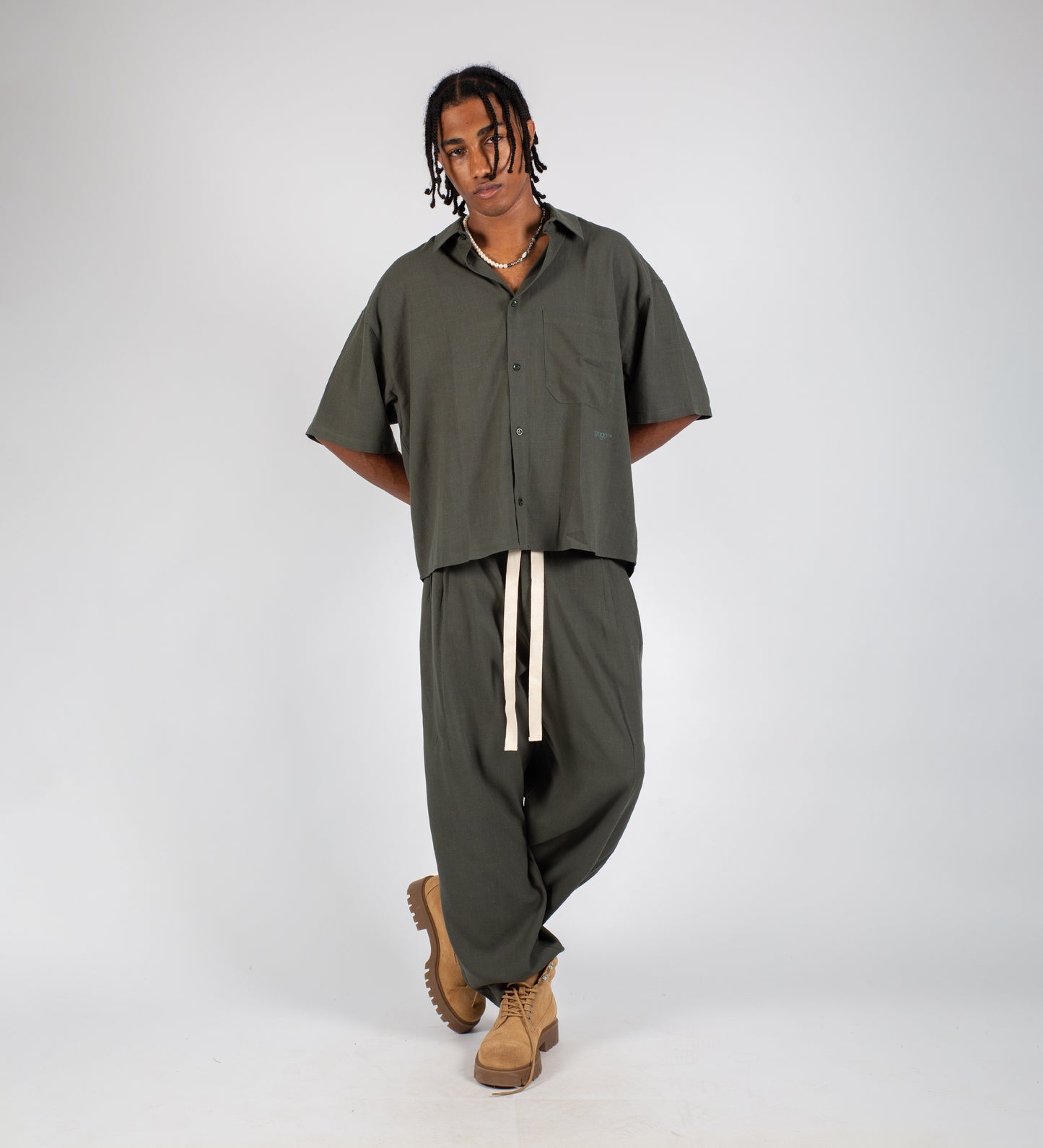 PLEATED BAGGY LINEN PANTS – Khaki