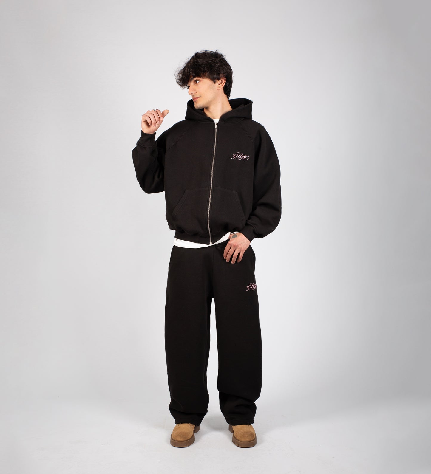 STRTN ZIP-UP HOODIE – Black