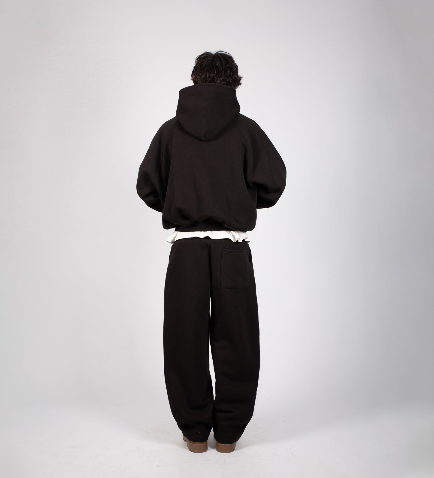 STRTN ZIP-UP HOODIE – Black