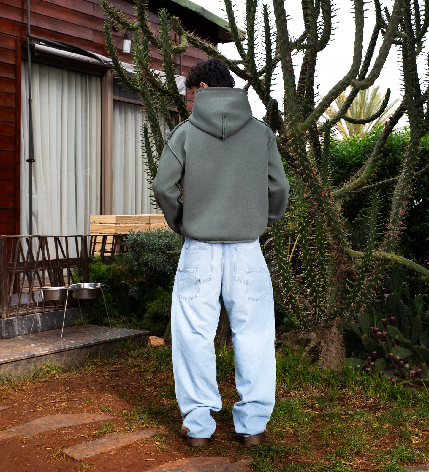 Sweat à capuche vieilli Desert Saints - Kaki