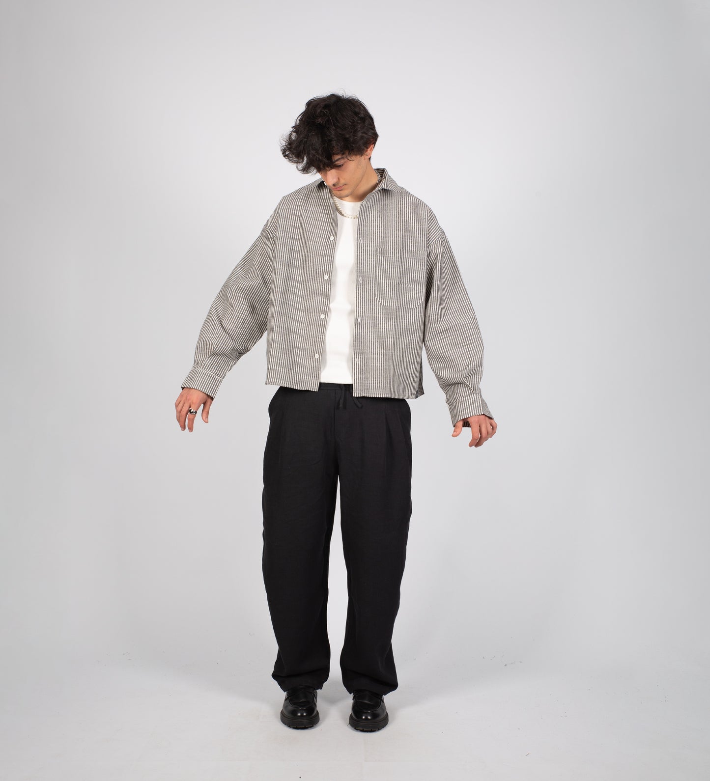 PANTALON PLISSÉ BAGGY EN LIN – Noir