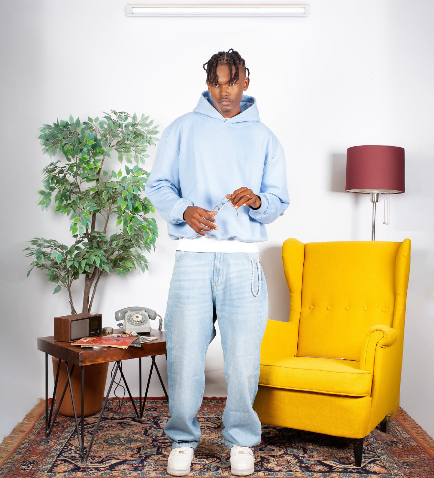 Sweat à capuche CRTV. DEPT – Bleu bébé