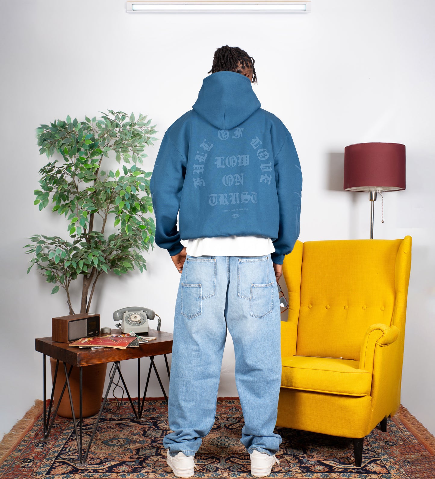 Sweat à capuche Low On Trust – Indigo