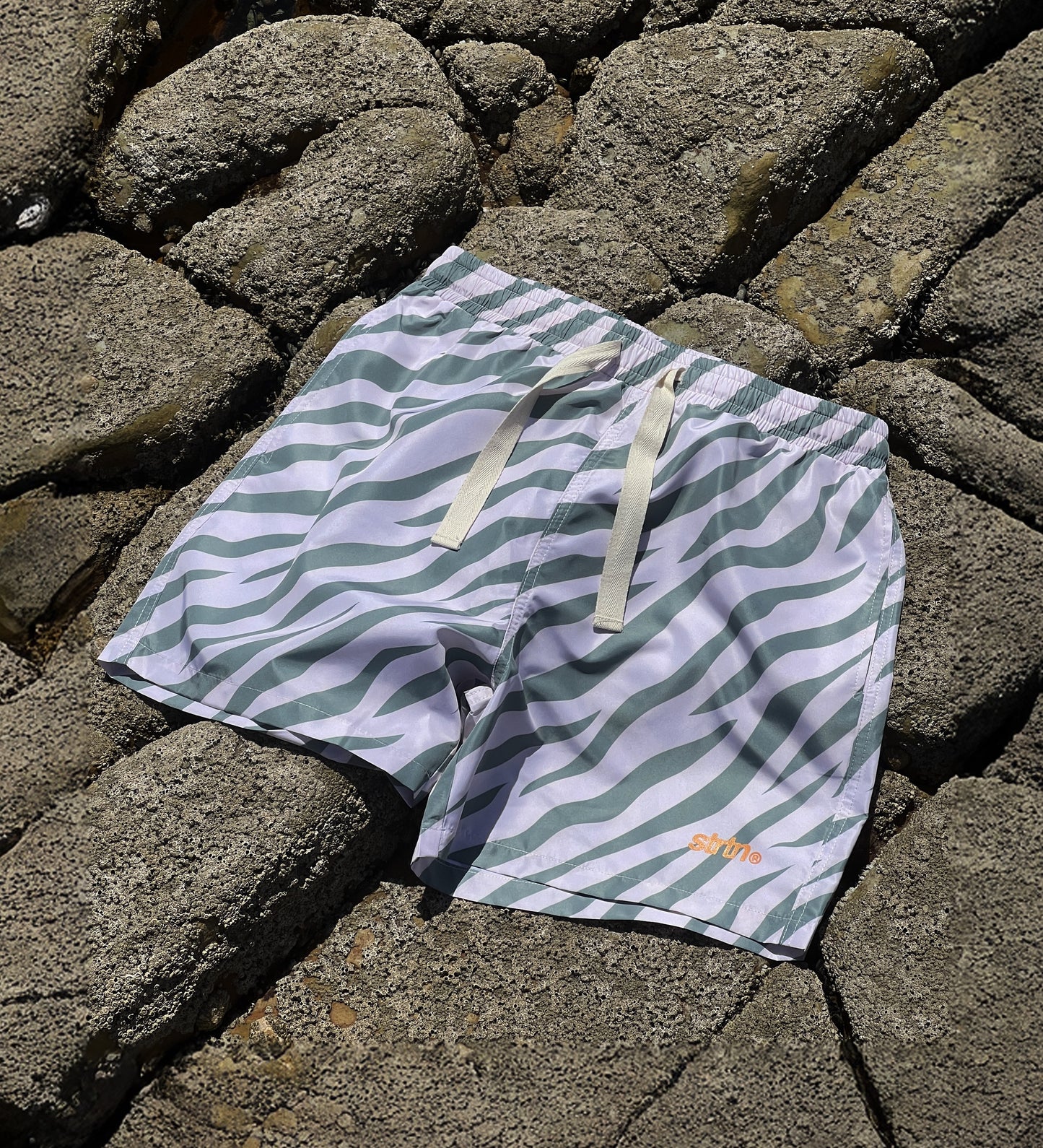 STRTN® SWIMSHORTS – Khaki Stripes