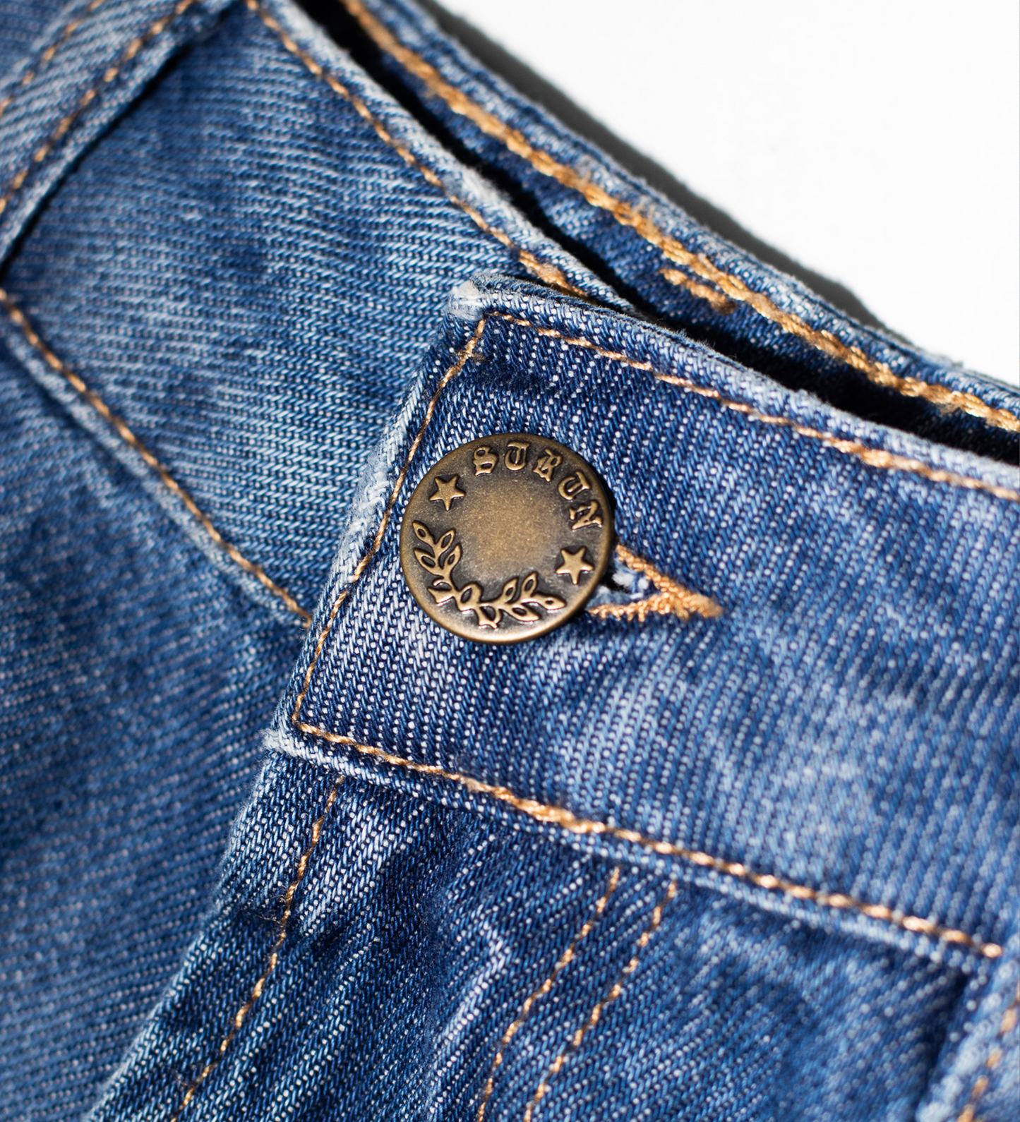DENIM DÉLAVÉ SIGNATURE – Bleu