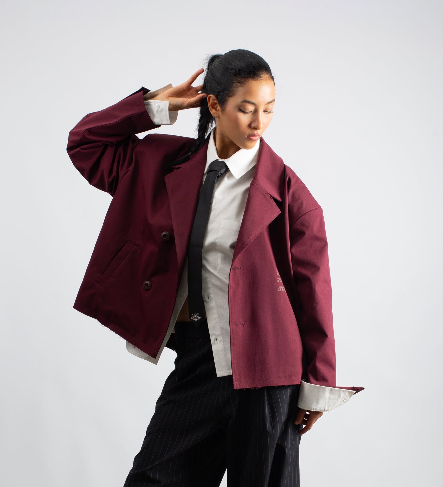 DISTRESSED CROPPED TRENCH COAT – Burgundy