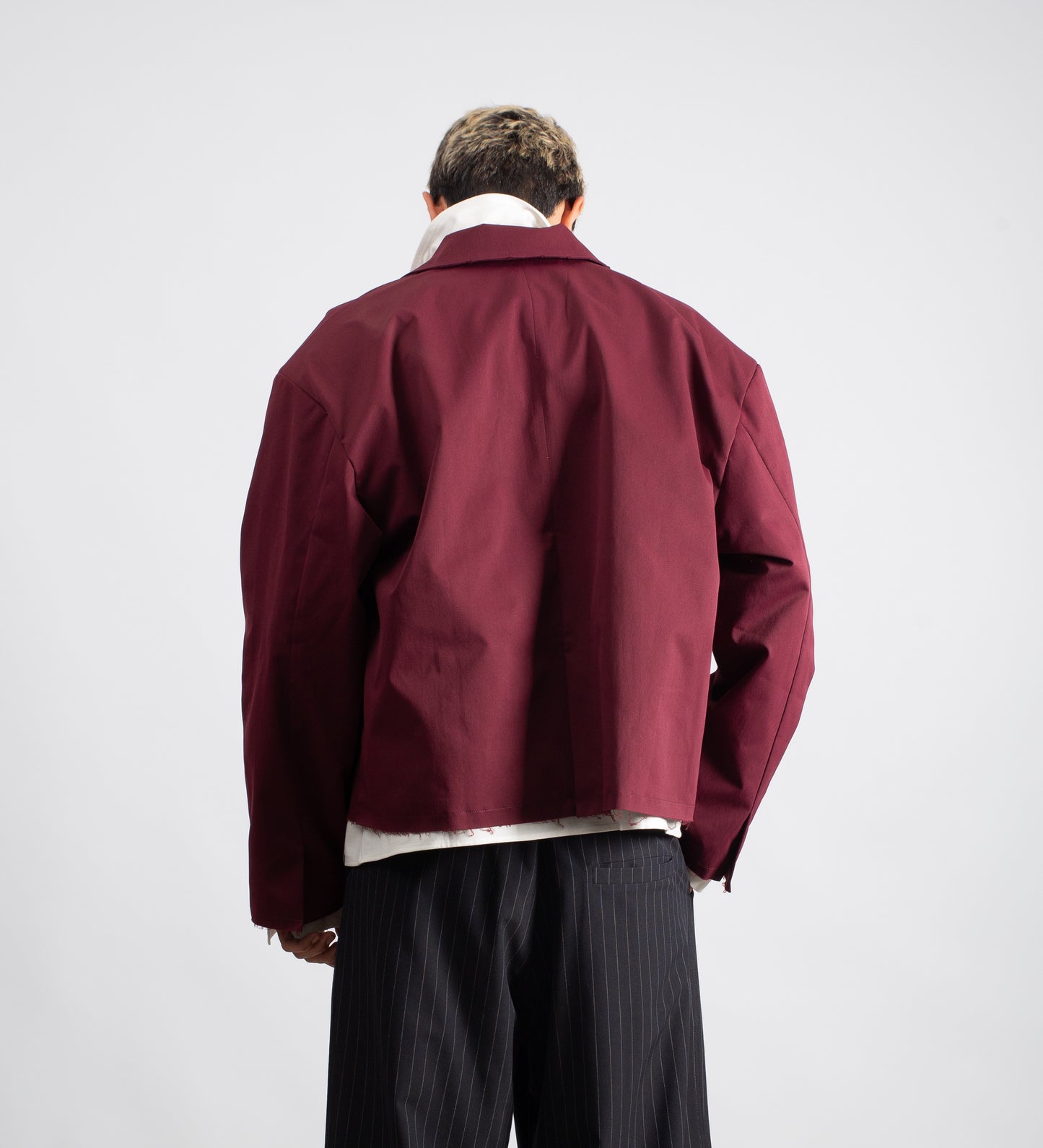 DISTRESSED CROPPED TRENCH COAT – Burgundy