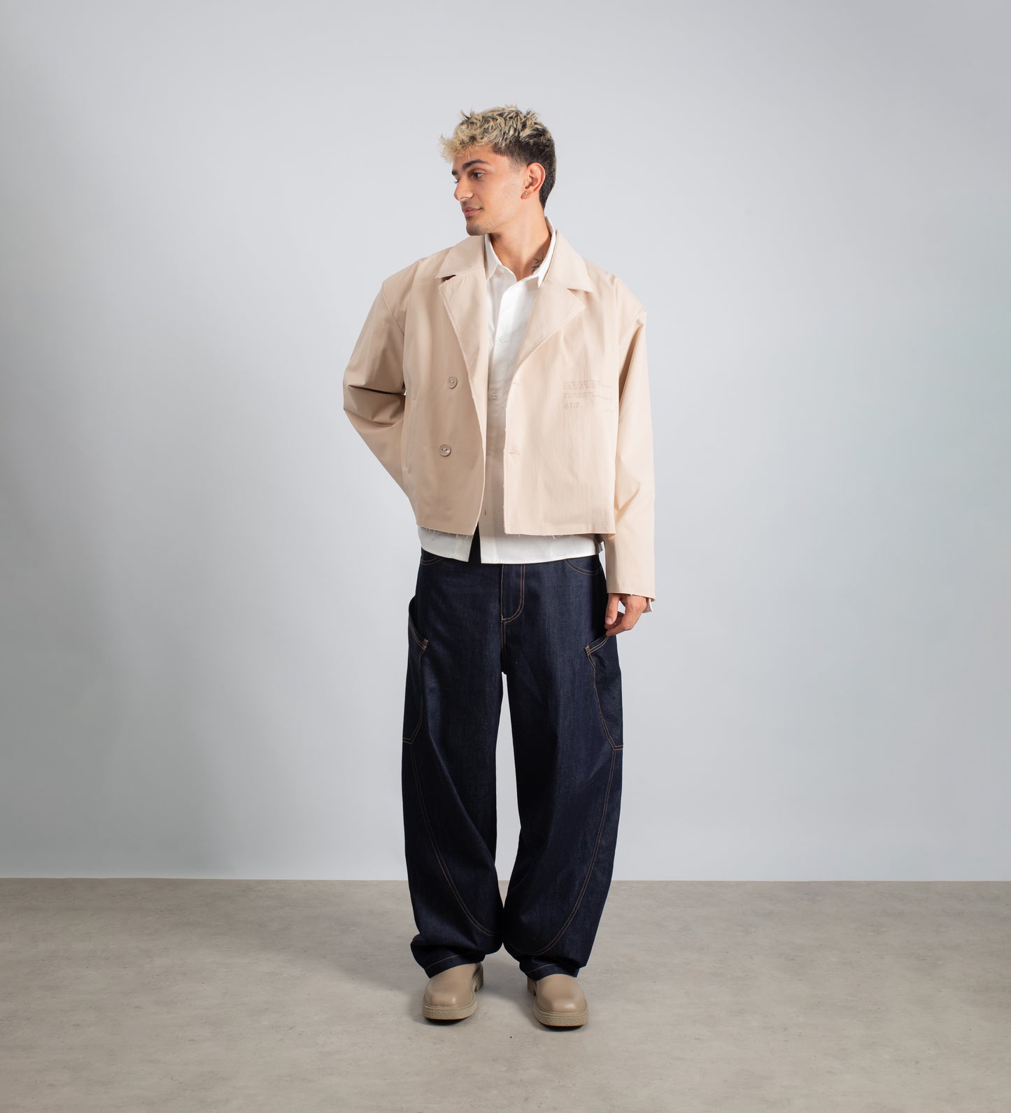 DISTRESSED CROPPED TRENCH COAT – Beige