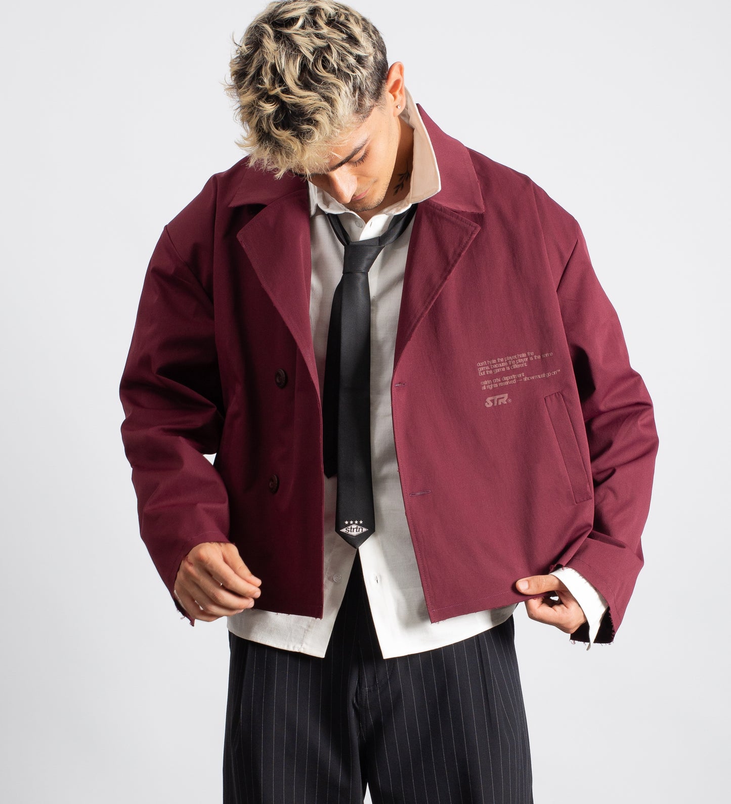 DISTRESSED CROPPED TRENCH COAT – Burgundy