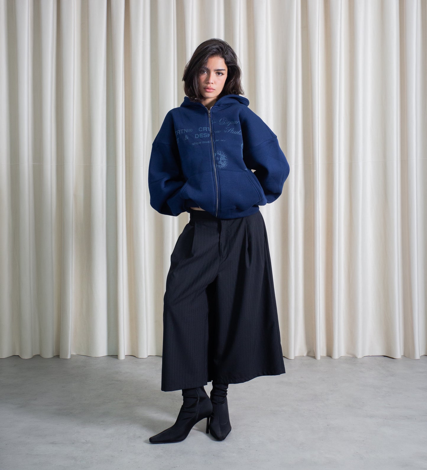 COLD HEARTS ZIP-UP HOODIE – Navy