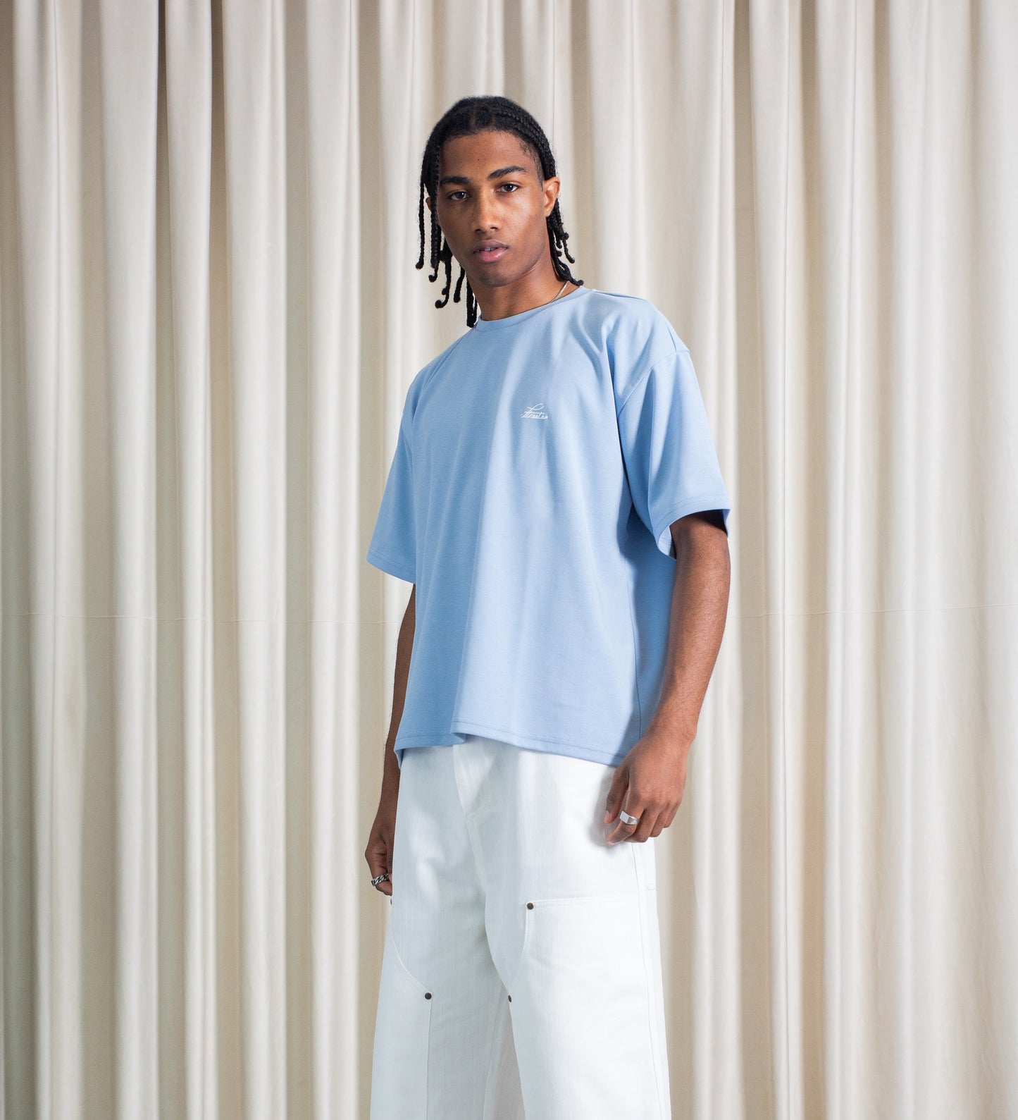LEGACY HEAVYWEIGHT T-SHIRT – Baby Blue