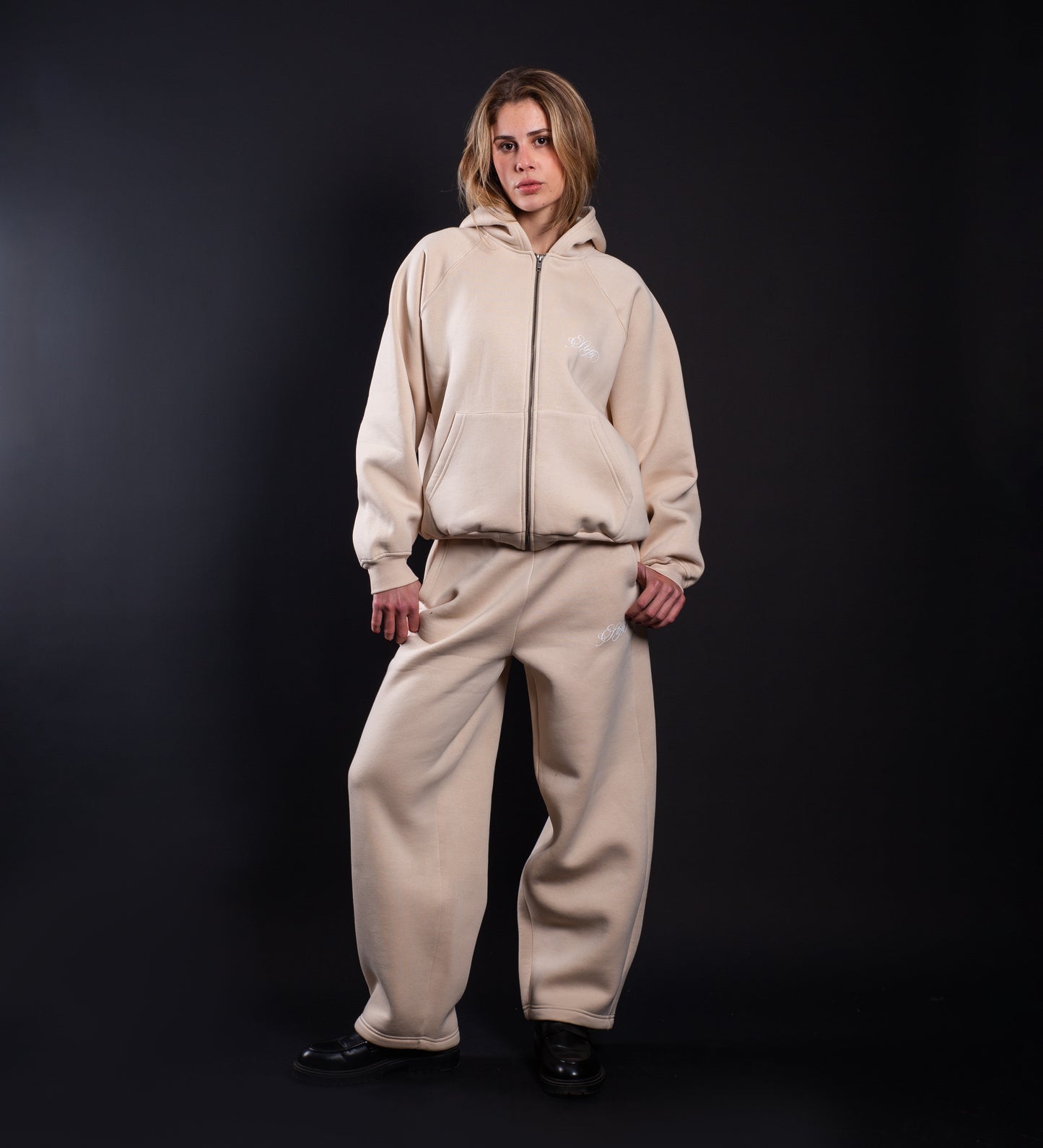 STRTN RAGLAN ZIP-UP HOODIE  – Cream