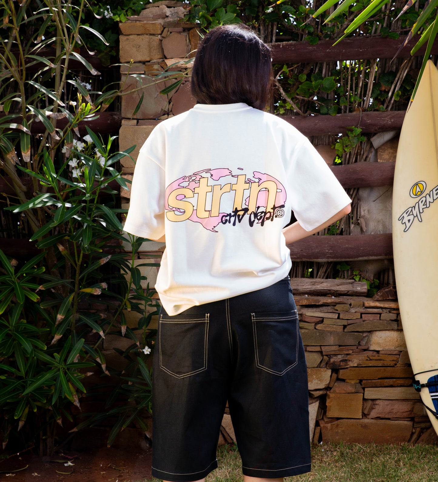 GLOBAL MOVEMENT HEAVYWEIGHT T-SHIRT – Off White