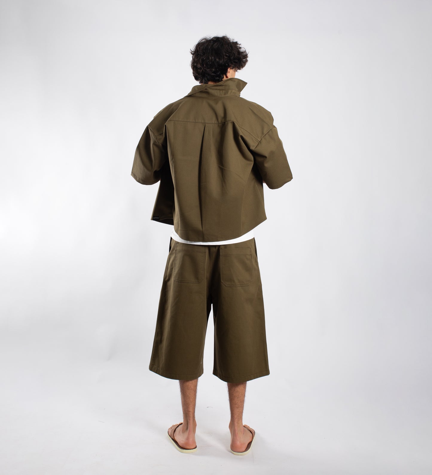 CRTV DEPT. CROPPED OVERSHIRT – Military Green
