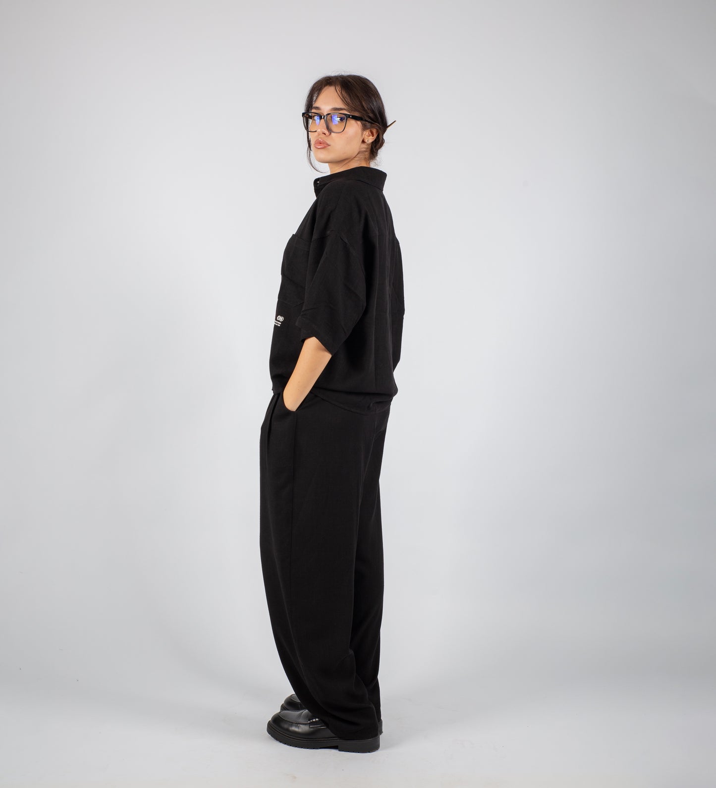 PLEATED BAGGY LINEN PANTS – Black