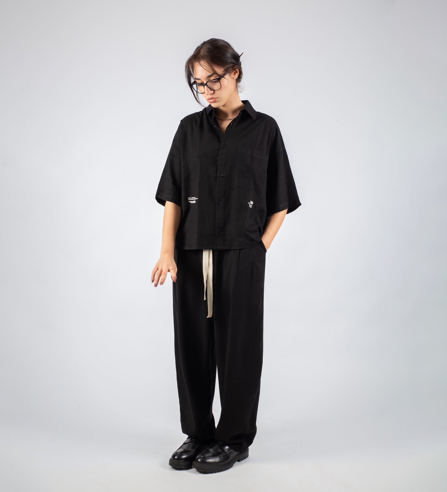 PLEATED BAGGY LINEN PANTS – Black