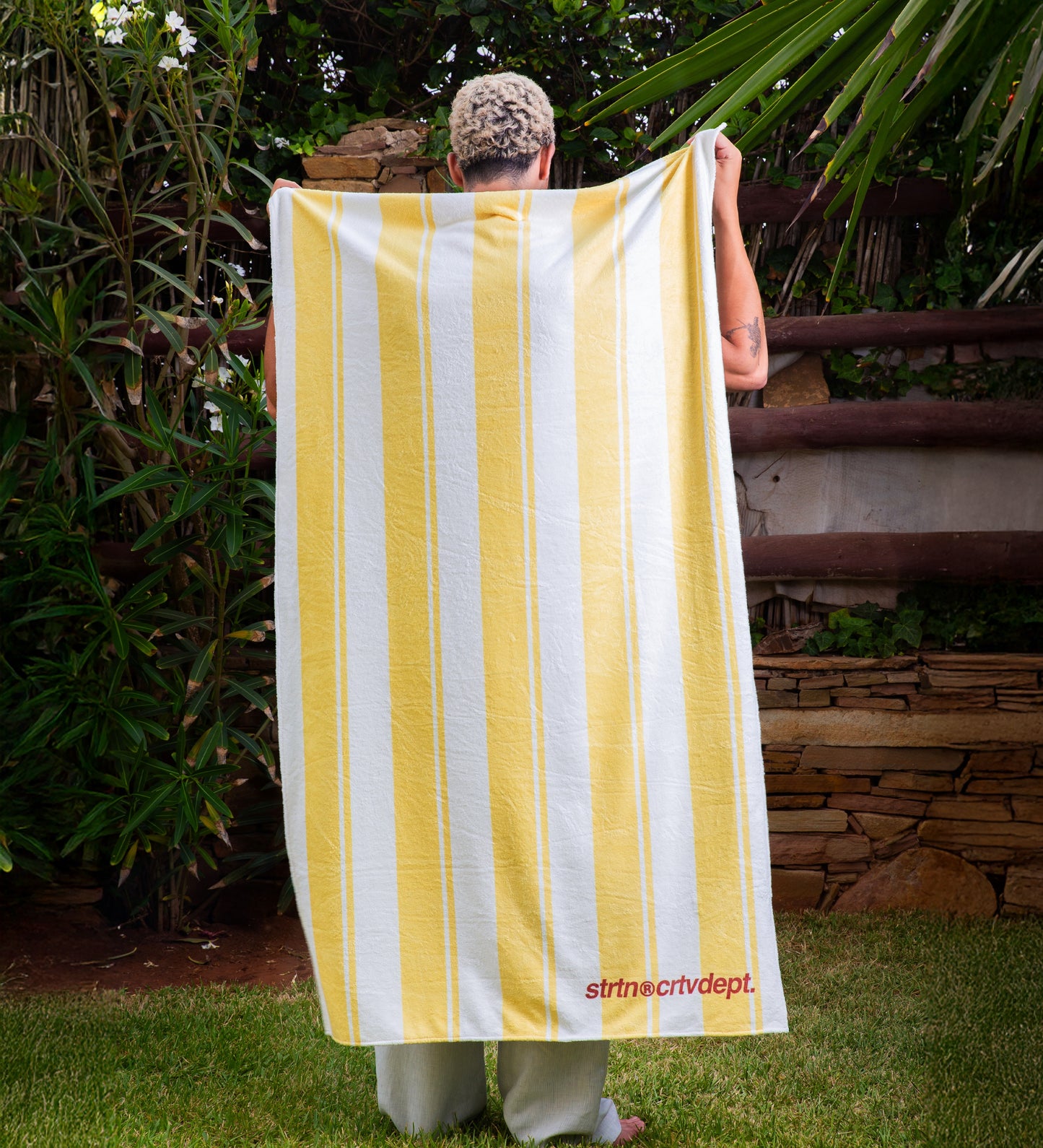 CRTV DEPT. BEACH TOWEL – Solar Stripe