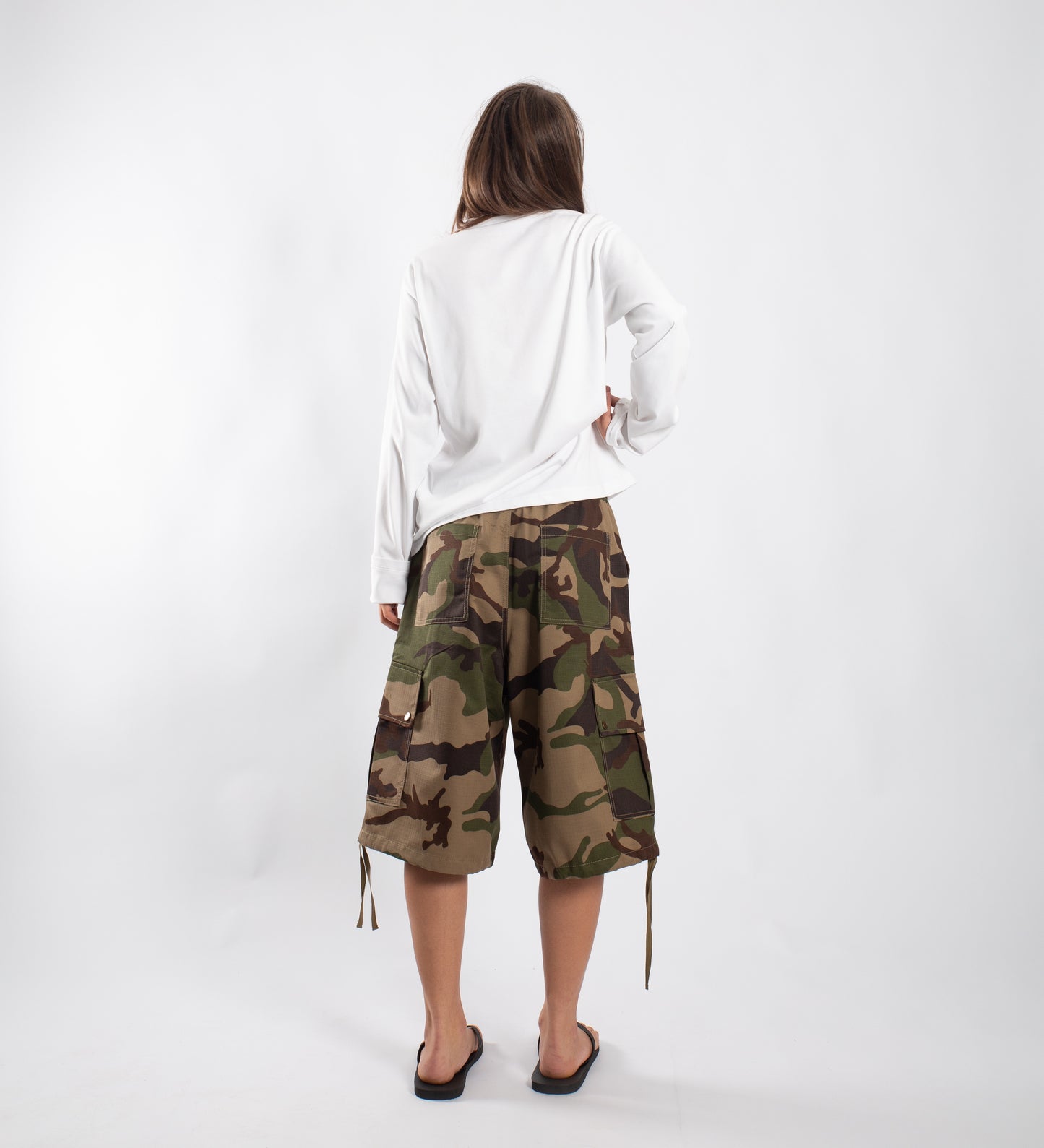 LONG SLEEVE HENLEY TEE – White