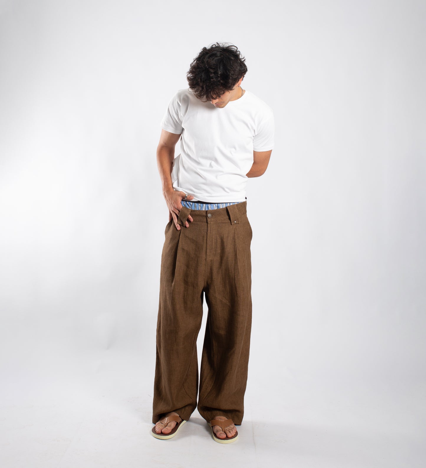 HEAVYWEIGHT LINEN PLEATED PANTS – Brown