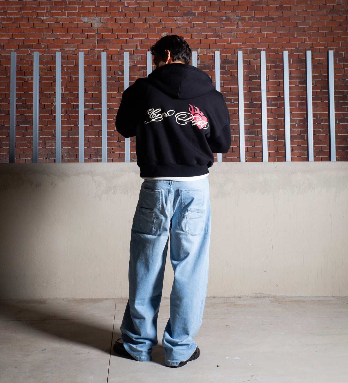 CRTV DEPT. ZIP-UP HOODIE – Black