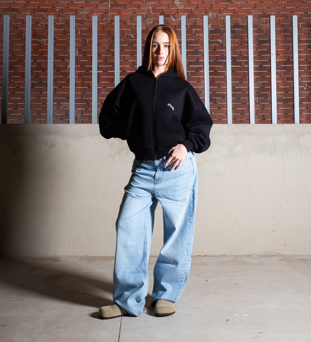CRTV DEPT. ZIP-UP HOODIE – Black