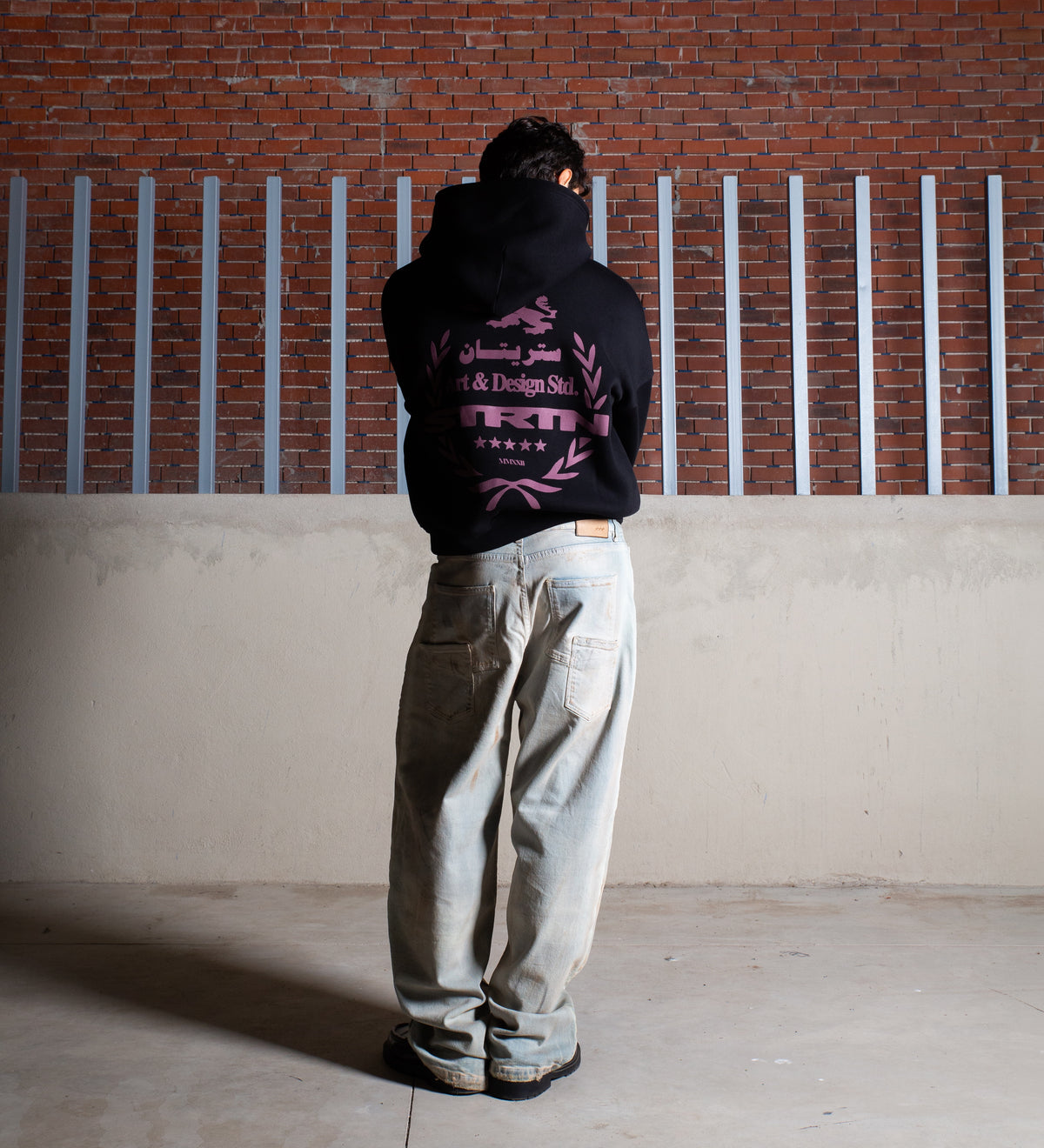 LEGACY V.II HOODIE – Black