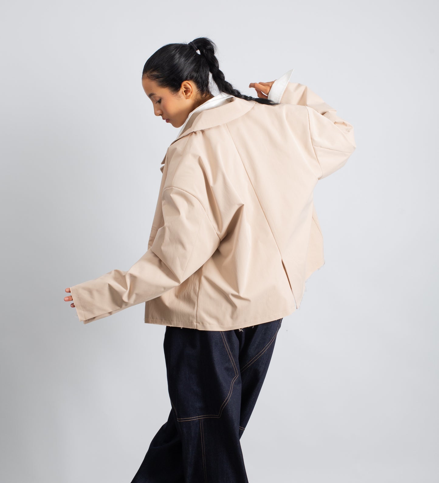 DISTRESSED CROPPED TRENCH COAT – Beige