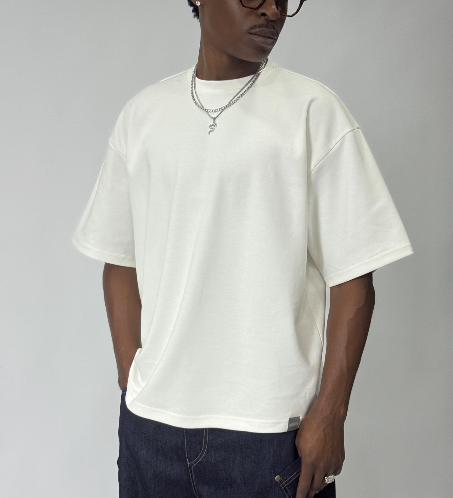 SIGNATURE HEAVYWEIGHT BOXY T-SHIRT – Off White